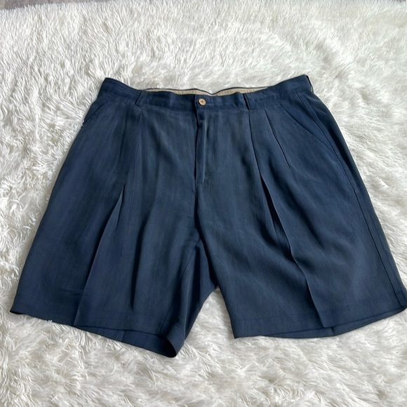 Tommy Bahama Silk Shorts - Picture 1 of 8